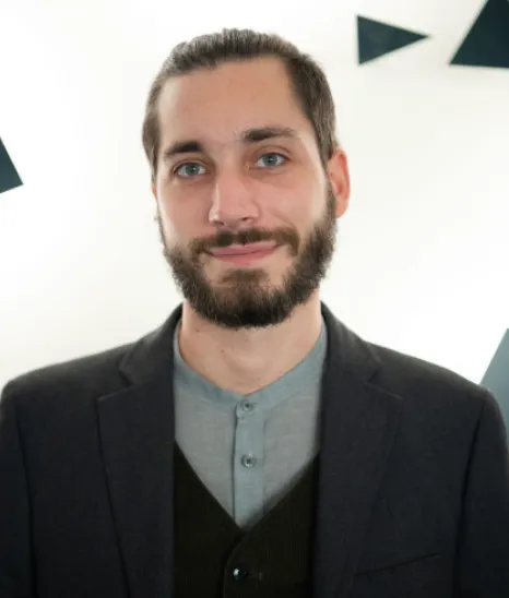 Luka Parat, MBA